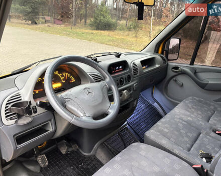 Жовтий Мерседес Sprinter, об'ємом двигуна 0 л та пробігом 380 тис. км за 11150 $, фото 29 на Automoto.ua