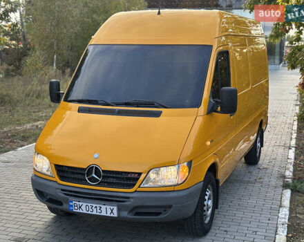 Мерседес Sprinter 2006 у Рівному на Automoto.ua Жовтий Мерседес Sprinter, об'ємом двигуна 2.2 л та пробігом 377 тис. км за 11450 $, фото 7 на Automoto.ua