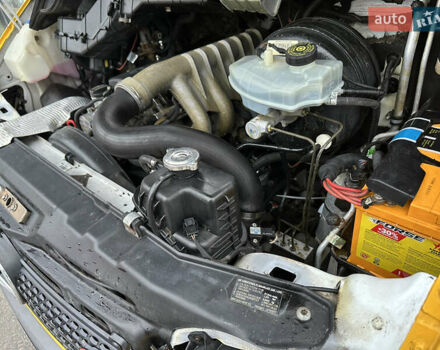 Жовтий Мерседес Sprinter, об'ємом двигуна 0 л та пробігом 175 тис. км за 22750 $, фото 41 на Automoto.ua