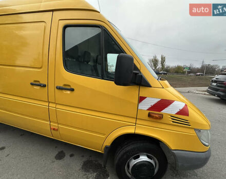 Жовтий Мерседес Sprinter, об'ємом двигуна 0 л та пробігом 175 тис. км за 22750 $, фото 24 на Automoto.ua