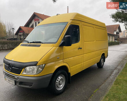Жовтий Мерседес Sprinter, об'ємом двигуна 2.1 л та пробігом 380 тис. км за 8950 $, фото 8 на Automoto.ua