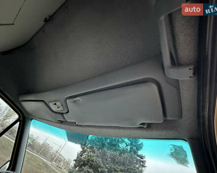 Жовтий Мерседес Sprinter, об'ємом двигуна 0 л та пробігом 175 тис. км за 22750 $, фото 21 на Automoto.ua