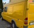 Желтый Мерседес Sprinter, объемом двигателя 2.7 л и пробегом 368 тыс. км за 12500 $, фото 2 на Automoto.ua