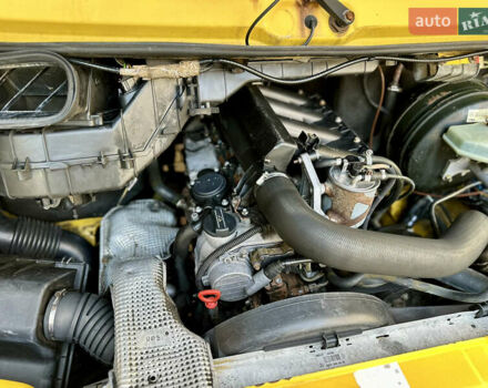 Жовтий Мерседес Sprinter, об'ємом двигуна 2.2 л та пробігом 495 тис. км за 6700 $, фото 26 на Automoto.ua