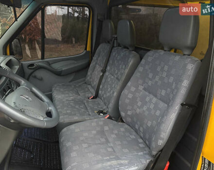 Жовтий Мерседес Sprinter, об'ємом двигуна 0 л та пробігом 380 тис. км за 11150 $, фото 30 на Automoto.ua