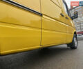 Жовтий Мерседес Sprinter, об'ємом двигуна 2.1 л та пробігом 380 тис. км за 8950 $, фото 24 на Automoto.ua
