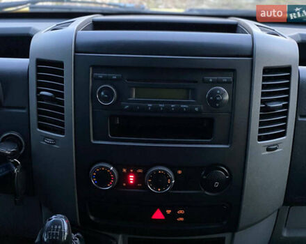 Желтый Мерседес Sprinter, объемом двигателя 2.14 л и пробегом 325 тыс. км за 8700 $, фото 10 на Automoto.ua