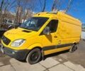 Желтый Мерседес Sprinter, объемом двигателя 2.2 л и пробегом 400 тыс. км за 5500 $, фото 1 на Automoto.ua