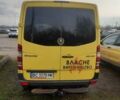 Желтый Мерседес Sprinter, объемом двигателя 2.2 л и пробегом 328 тыс. км за 10500 $, фото 3 на Automoto.ua
