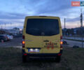 Желтый Мерседес Sprinter, объемом двигателя 2.14 л и пробегом 325 тыс. км за 8700 $, фото 4 на Automoto.ua