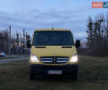 Желтый Мерседес Sprinter, объемом двигателя 2.14 л и пробегом 325 тыс. км за 8700 $, фото 1 на Automoto.ua