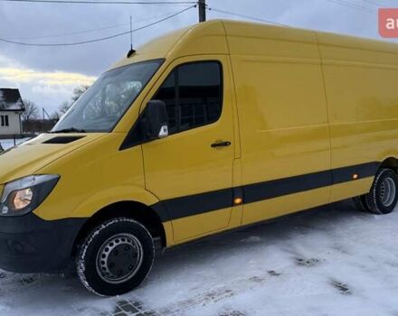 Желтый Мерседес Sprinter, объемом двигателя 2.2 л и пробегом 138 тыс. км за 25000 $, фото 4 на Automoto.ua