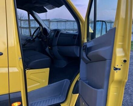 Жовтий Мерседес Sprinter, об'ємом двигуна 2.2 л та пробігом 138 тис. км за 25000 $, фото 16 на Automoto.ua