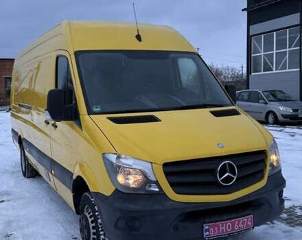 Желтый Мерседес Sprinter, объемом двигателя 2.2 л и пробегом 138 тыс. км за 25000 $, фото 1 на Automoto.ua