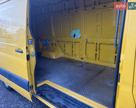 Жовтий Мерседес Sprinter, об'ємом двигуна 3 л та пробігом 16 тис. км за 58476 $, фото 12 на Automoto.ua