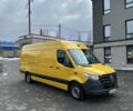 Желтый Мерседес Sprinter, объемом двигателя 2.2 л и пробегом 278 тыс. км за 25900 $, фото 1 на Automoto.ua