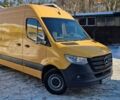 Желтый Мерседес Sprinter, объемом двигателя 3 л и пробегом 331 тыс. км за 38900 $, фото 1 на Automoto.ua