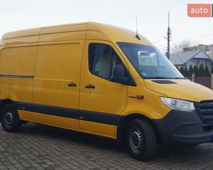 Желтый Мерседес Sprinter, объемом двигателя 0 л и пробегом 72 тыс. км за 18000 $, фото 3 на Automoto.ua