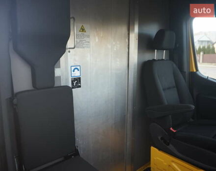 Желтый Мерседес Sprinter, объемом двигателя 0 л и пробегом 72 тыс. км за 18000 $, фото 35 на Automoto.ua