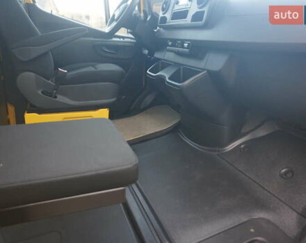 Желтый Мерседес Sprinter, объемом двигателя 0 л и пробегом 72 тыс. км за 18000 $, фото 34 на Automoto.ua