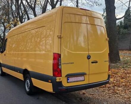 Желтый Мерседес Sprinter, объемом двигателя 3 л и пробегом 330 тыс. км за 38500 $, фото 10 на Automoto.ua