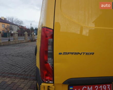Желтый Мерседес Sprinter, объемом двигателя 0 л и пробегом 72 тыс. км за 18000 $, фото 23 на Automoto.ua