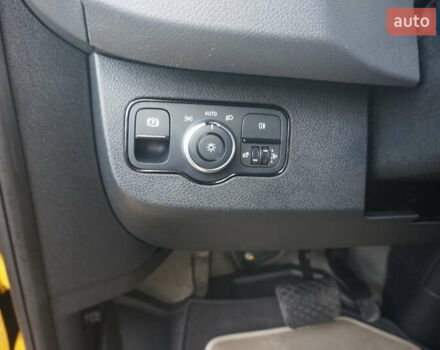 Желтый Мерседес Sprinter, объемом двигателя 0 л и пробегом 72 тыс. км за 18000 $, фото 28 на Automoto.ua