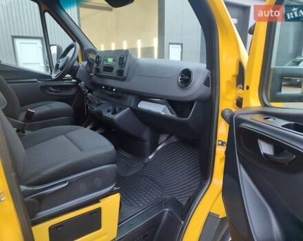 Жовтий Мерседес Sprinter, об'ємом двигуна 0 л та пробігом 182 тис. км за 29700 $, фото 19 на Automoto.ua