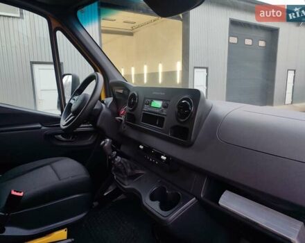Жовтий Мерседес Sprinter, об'ємом двигуна 0 л та пробігом 182 тис. км за 29700 $, фото 21 на Automoto.ua