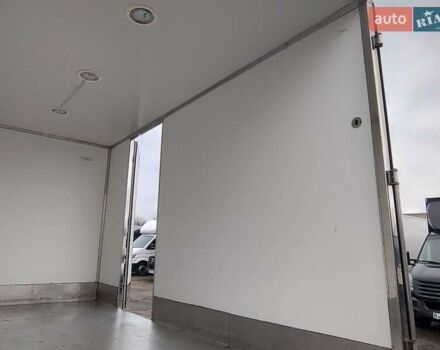 Жовтий Мерседес Sprinter, об'ємом двигуна 0 л та пробігом 182 тис. км за 29700 $, фото 18 на Automoto.ua