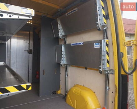 Желтый Мерседес Sprinter, объемом двигателя 0 л и пробегом 72 тыс. км за 18000 $, фото 40 на Automoto.ua