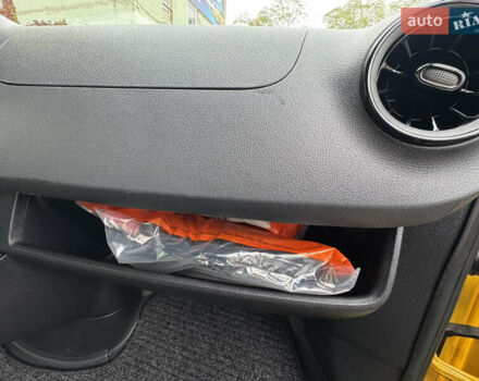 Жовтий Мерседес Sprinter, об'ємом двигуна 0 л та пробігом 34 тис. км за 22999 $, фото 15 на Automoto.ua