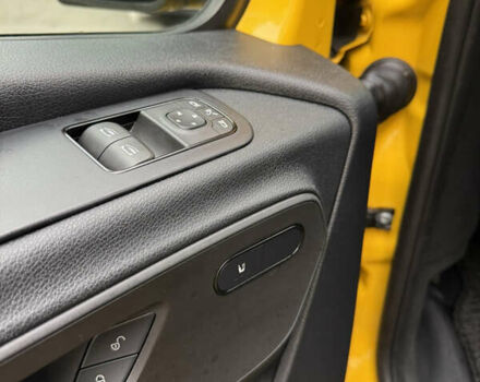 Жовтий Мерседес Sprinter, об'ємом двигуна 0 л та пробігом 34 тис. км за 22999 $, фото 5 на Automoto.ua