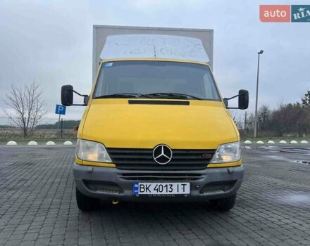 Жовтий Мерседес Sprinter, об'ємом двигуна 2.1 л та пробігом 370 тис. км за 10400 $, фото 2 на Automoto.ua