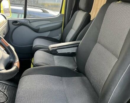 Желтый Мерседес Sprinter, объемом двигателя 2.69 л и пробегом 950 тыс. км за 9500 $, фото 10 на Automoto.ua