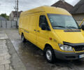 Желтый Мерседес Sprinter, объемом двигателя 2.69 л и пробегом 580 тыс. км за 10900 $, фото 1 на Automoto.ua