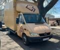 Желтый Мерседес Sprinter, объемом двигателя 2.15 л и пробегом 280 тыс. км за 7500 $, фото 1 на Automoto.ua
