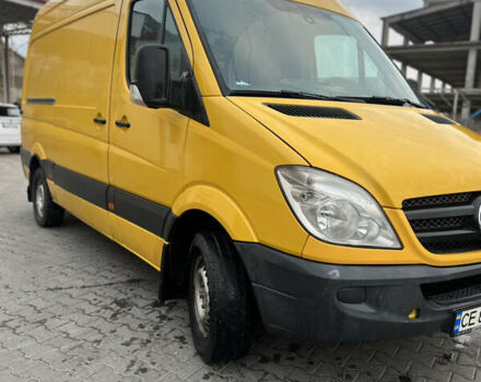 Желтый Мерседес Sprinter, объемом двигателя 2.1 л и пробегом 400 тыс. км за 10900 $, фото 2 на Automoto.ua