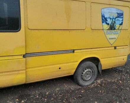 Жовтий Мерседес Sprinter, об'ємом двигуна 2.15 л та пробігом 250 тис. км за 7000 $, фото 4 на Automoto.ua
