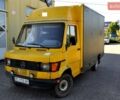 Желтый Мерседес Sprinter, объемом двигателя 2.4 л и пробегом 400 тыс. км за 1600 $, фото 1 на Automoto.ua