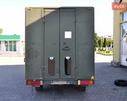Желтый Мерседес Sprinter, объемом двигателя 2.4 л и пробегом 400 тыс. км за 1600 $, фото 4 на Automoto.ua