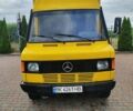 Желтый Мерседес Sprinter, объемом двигателя 2.3 л и пробегом 300 тыс. км за 3000 $, фото 1 на Automoto.ua