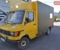 Желтый Мерседес Sprinter, объемом двигателя 2.4 л и пробегом 400 тыс. км за 1600 $, фото 7 на Automoto.ua