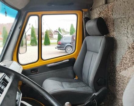 Желтый Мерседес Sprinter, объемом двигателя 2.3 л и пробегом 300 тыс. км за 3000 $, фото 12 на Automoto.ua