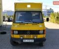 Желтый Мерседес Sprinter, объемом двигателя 2.4 л и пробегом 400 тыс. км за 1600 $, фото 1 на Automoto.ua