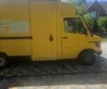 Желтый Мерседес Sprinter, объемом двигателя 2.3 л и пробегом 321 тыс. км за 2000 $, фото 10 на Automoto.ua