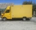 Желтый Мерседес Sprinter, объемом двигателя 2.3 л и пробегом 321 тыс. км за 2000 $, фото 2 на Automoto.ua