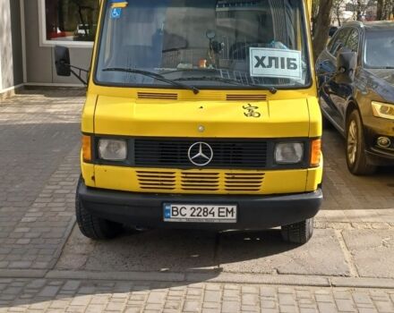 Желтый Мерседес Sprinter, объемом двигателя 2.3 л и пробегом 727 тыс. км за 4300 $, фото 2 на Automoto.ua