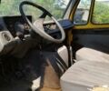 Желтый Мерседес Sprinter, объемом двигателя 2.3 л и пробегом 300 тыс. км за 2100 $, фото 2 на Automoto.ua