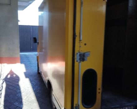 Жовтий Мерседес Sprinter, об'ємом двигуна 2.3 л та пробігом 350 тис. км за 4799 $, фото 5 на Automoto.ua